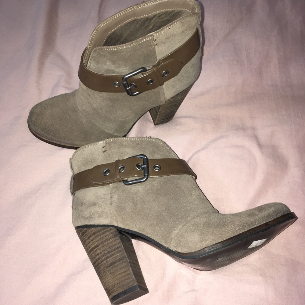 Heeled boots